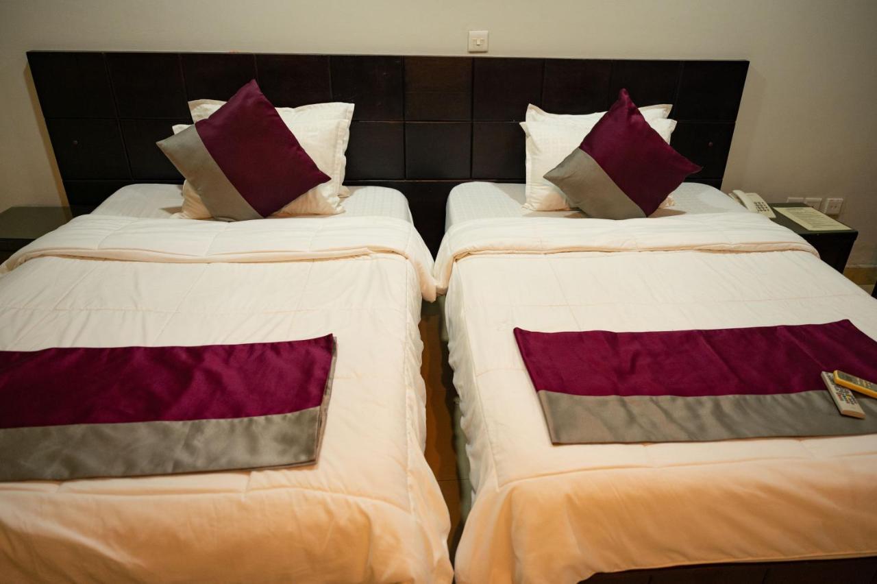 Korkdam Hotel Taifa Exteriör bild