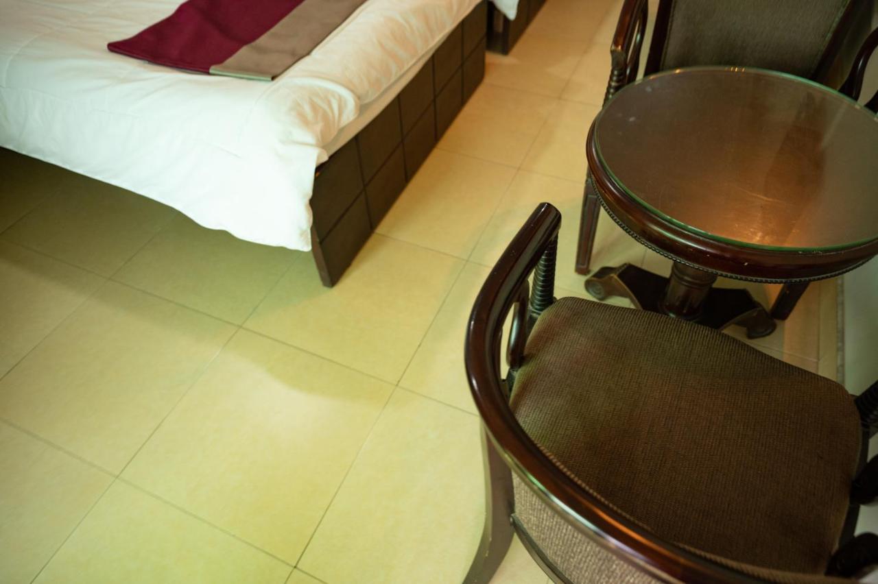 Korkdam Hotel Taifa Exteriör bild